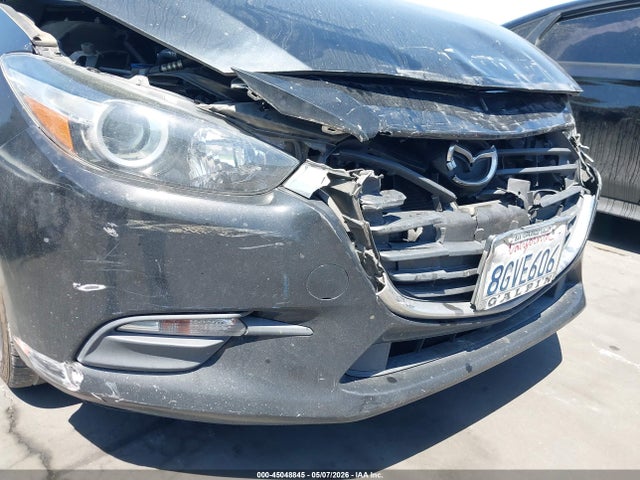 3MZBN1L35JM266597 Mazda Mazda3 Touring