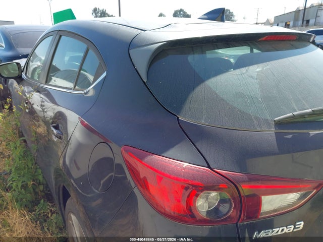 3MZBN1L35JM266597 Mazda Mazda3 Touring