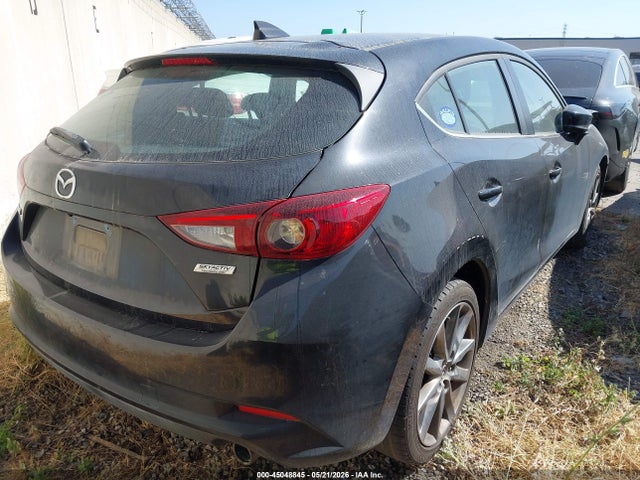 3MZBN1L35JM266597 Mazda Mazda3 Touring