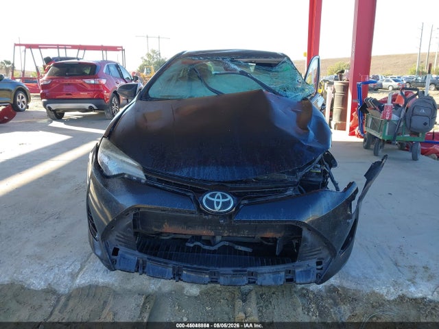 45048884 :رقم المزاد ، 5YFBURHE2HP662259 vin ، 2017 Toyota Corolla Le مزاد بيع