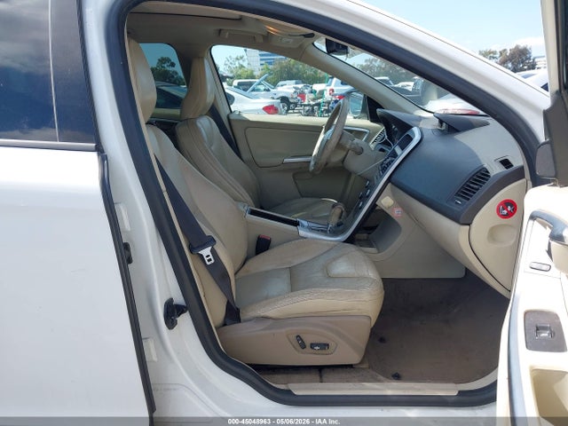 45048963 :رقم المزاد ، YV4960DL9A2062994 vin ، 2010 Volvo Xc60 3.2 مزاد بيع