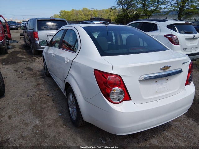Продажа на аукционе авто 2015 Chevrolet Sonic Lt Auto, vin: 1G1JC5SH8F4123101, номер лота: 45049000