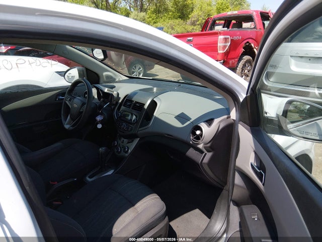 Продажа на аукционе авто 2015 Chevrolet Sonic Lt Auto, vin: 1G1JC5SH8F4123101, номер лота: 45049000