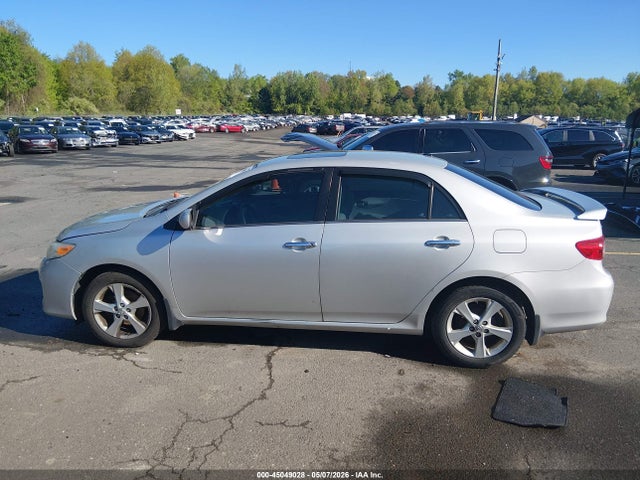 45049028 :رقم المزاد ، 2T1BU4EE4DC942427 vin ، 2013 Toyota Corolla Le مزاد بيع