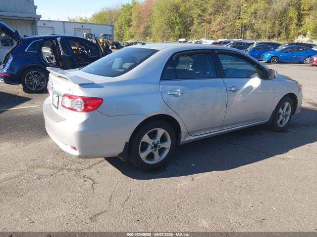45049028 :رقم المزاد ، 2T1BU4EE4DC942427 vin ، 2013 Toyota Corolla Le مزاد بيع