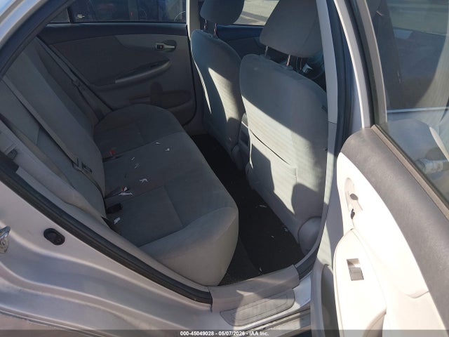45049028 :رقم المزاد ، 2T1BU4EE4DC942427 vin ، 2013 Toyota Corolla Le مزاد بيع