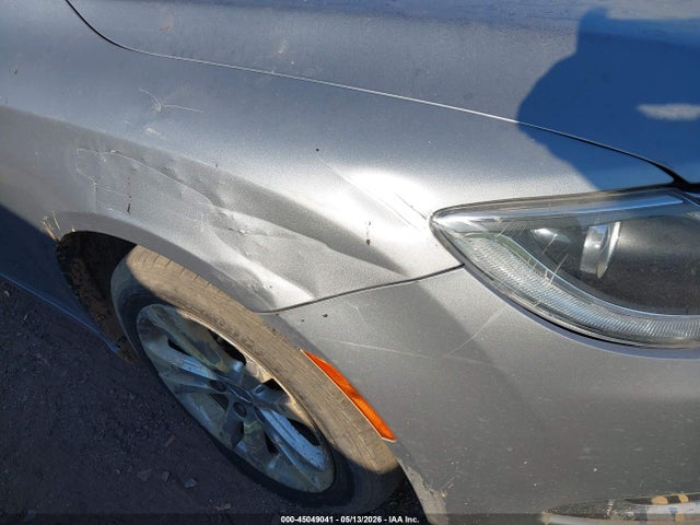 Продажа на аукционе авто 2015 Chrysler 200 Limited, vin: 1C3CCCAB6FN725446, номер лота: 45049041