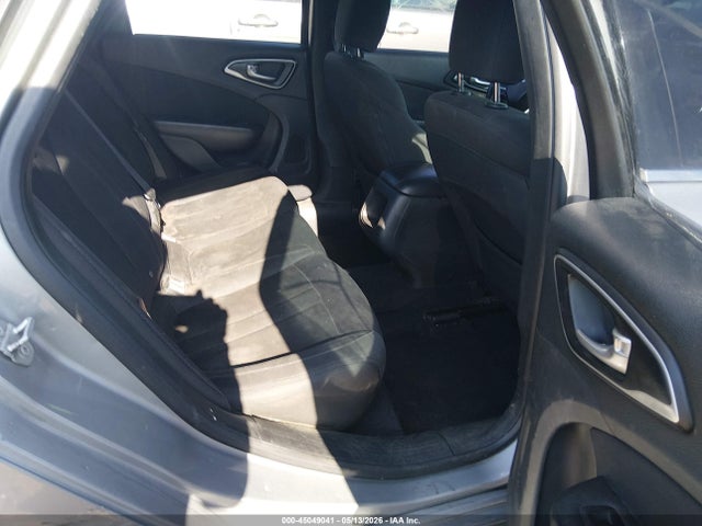 Продажа на аукционе авто 2015 Chrysler 200 Limited, vin: 1C3CCCAB6FN725446, номер лота: 45049041