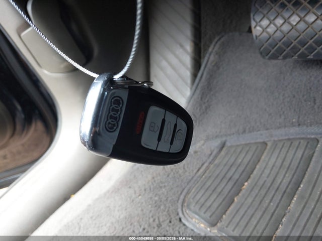 Продаж на аукціоні авто 2011 Audi Q5 2.0t Premium, vin: WA1CFAFP1BA092913, номер лоту: 45049058