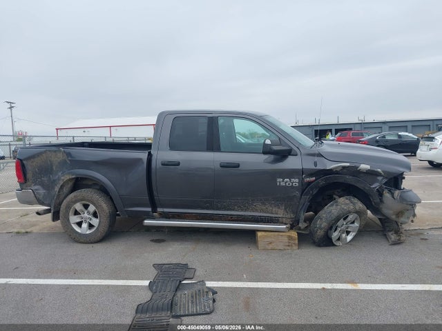 45049059 :رقم المزاد ، 1C6RR7GTXFS723039 vin ، 2015 Ram 1500 Slt مزاد بيع