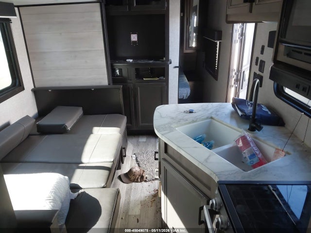 Продажа на аукционе авто 2022 Jayco Slx, vin: 1UJBJ0BN3N17R0894, номер лота: 45049075