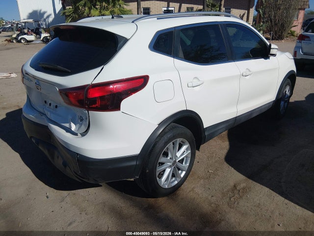 JN1BJ1CP0HW008969 Nissan Rogue Sport Sv