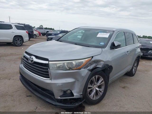 2015 Toyota Highlander Xle V6 მანქანა იყიდება აუქციონზე, vin: 5TDJKRFH1FS174858, აუქციონის ნომერი: 45049107