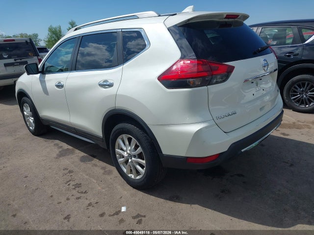 45049118 :رقم المزاد ، 5N1AT2MV4HC750990 vin ، 2017 Nissan Rogue Sv مزاد بيع