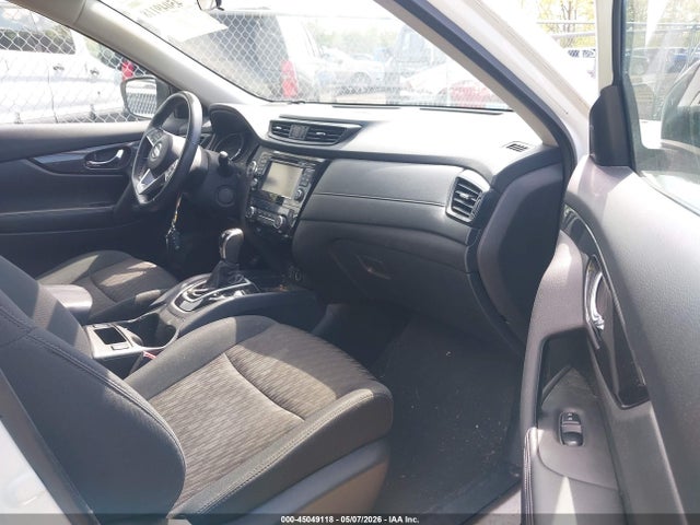 45049118 :رقم المزاد ، 5N1AT2MV4HC750990 vin ، 2017 Nissan Rogue Sv مزاد بيع