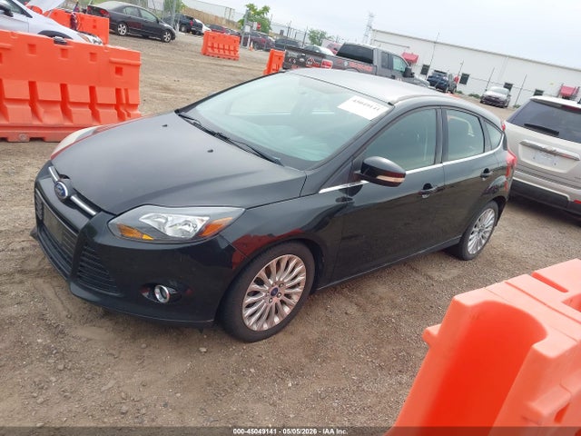 45049141 :رقم المزاد ، 1FAHP3N21CL299081 vin ، 2012 Ford Focus Titanium مزاد بيع