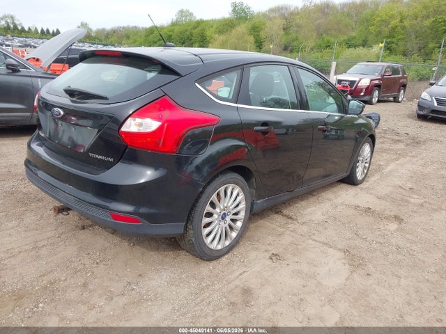 45049141 :رقم المزاد ، 1FAHP3N21CL299081 vin ، 2012 Ford Focus Titanium مزاد بيع