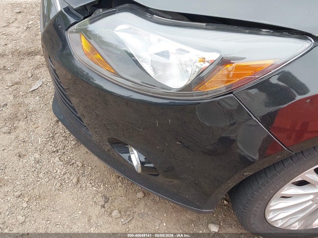 45049141 :رقم المزاد ، 1FAHP3N21CL299081 vin ، 2012 Ford Focus Titanium مزاد بيع