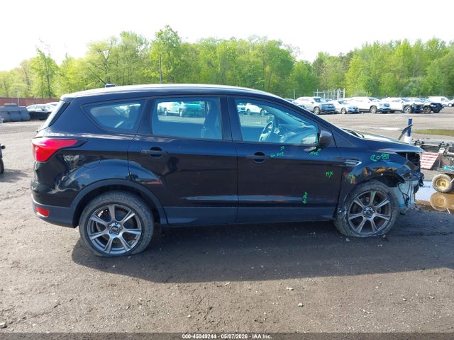 Продаж на аукціоні авто 2019 Ford Escape S, vin: 1FMCU0F74KUB30683, номер лоту: 45049244