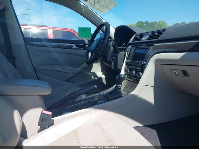 45049305 :رقم المزاد ، 1VWBT7A34GC033820 vin ، 2016 Volkswagen Passat 1.8t Se مزاد بيع