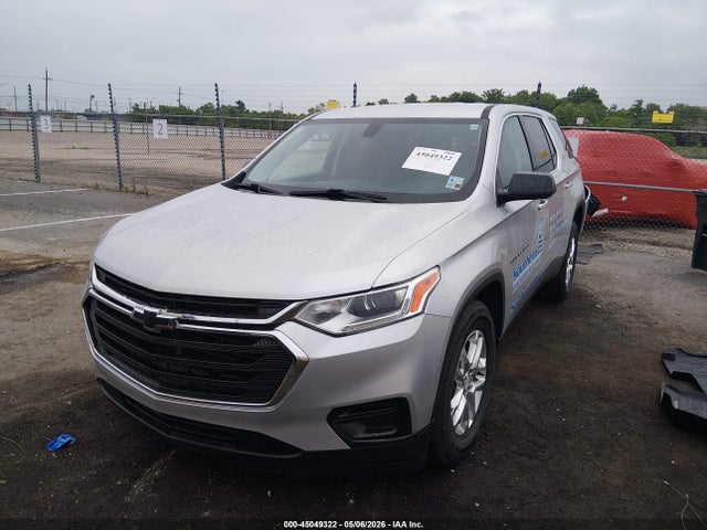 Chevrolet Traverse Ls 2019 1GNERFKW5KJ294841 Image 2