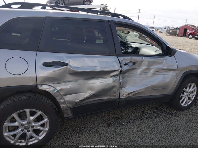 1C4PJMAB0GW175990 Jeep Cherokee Sport