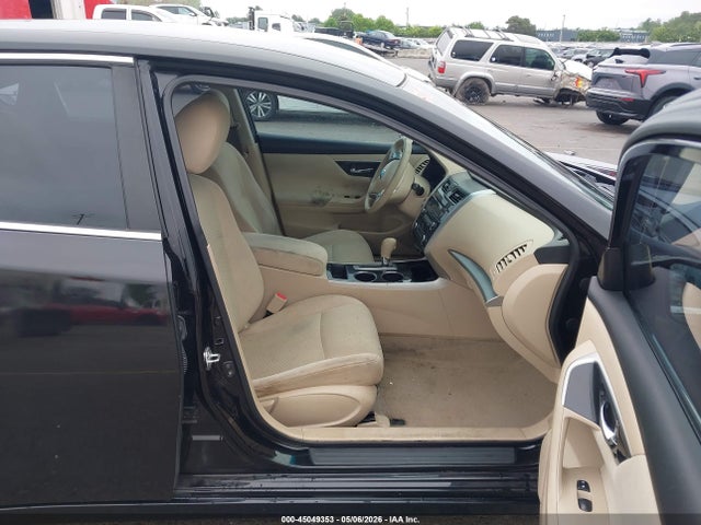 Nissan Altima 2.5 S 2014 1N4AL3AP8EN200102 Image 5