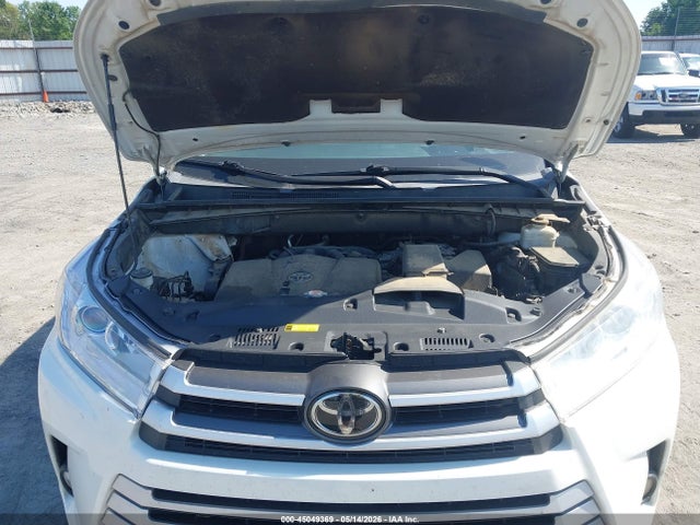 Продаж на аукціоні авто 2019 Toyota Highlander Xle, vin: 5TDKZRFH3KS557484, номер лоту: 45049369