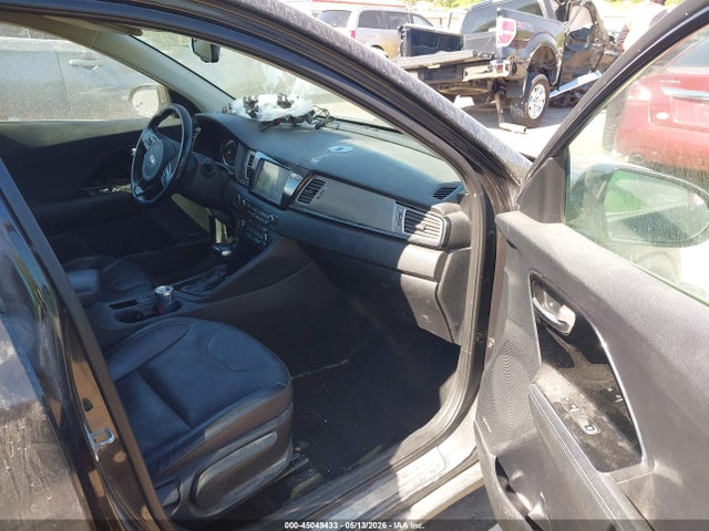 45049433 :رقم المزاد ، KNDCE3LC6J5136322 vin ، 2018 Kia Niro Touring مزاد بيع