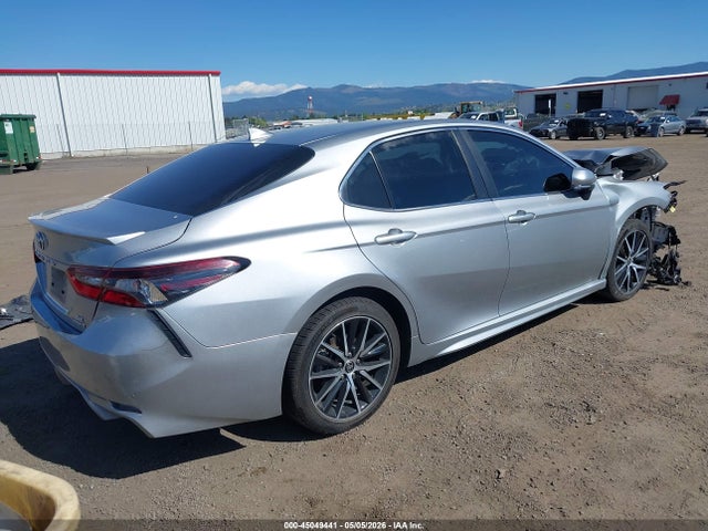 45049441 :رقم المزاد ، 4T1S31AK4NU589166 vin ، 2022 Toyota Camry Se Hybrid مزاد بيع