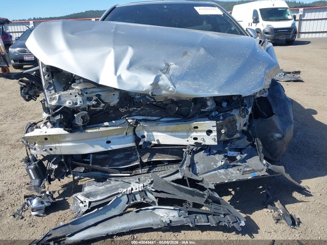 45049441 :رقم المزاد ، 4T1S31AK4NU589166 vin ، 2022 Toyota Camry Se Hybrid مزاد بيع