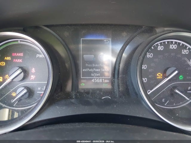 45049441 :رقم المزاد ، 4T1S31AK4NU589166 vin ، 2022 Toyota Camry Se Hybrid مزاد بيع
