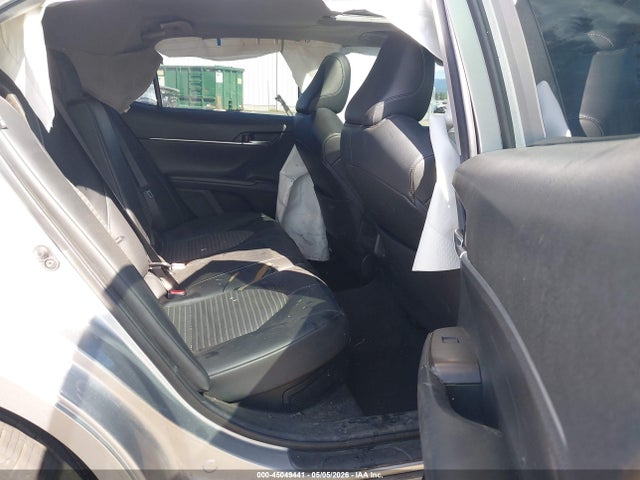 45049441 :رقم المزاد ، 4T1S31AK4NU589166 vin ، 2022 Toyota Camry Se Hybrid مزاد بيع