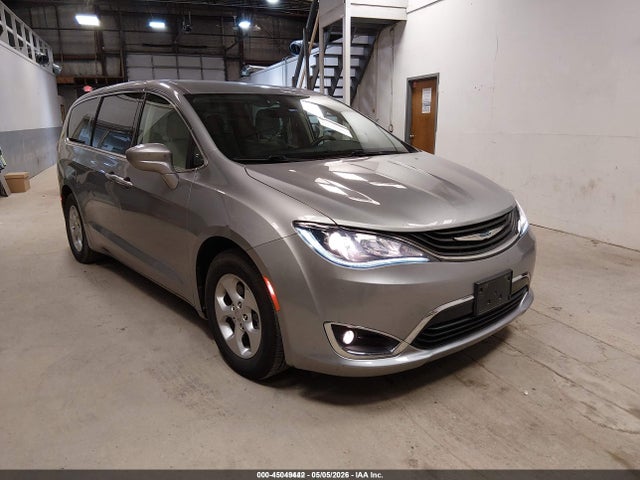 Продажа на аукционе авто 2018 Chrysler Pacifica Hybrid Touring Plus, vin: 2C4RC1H78JR355222, номер лота: 45049442