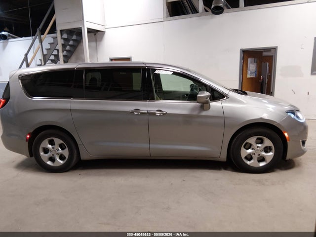 Продажа на аукционе авто 2018 Chrysler Pacifica Hybrid Touring Plus, vin: 2C4RC1H78JR355222, номер лота: 45049442