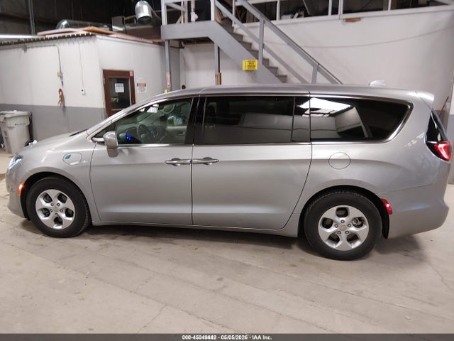 Продажа на аукционе авто 2018 Chrysler Pacifica Hybrid Touring Plus, vin: 2C4RC1H78JR355222, номер лота: 45049442