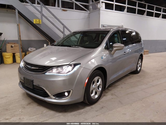 Продажа на аукционе авто 2018 Chrysler Pacifica Hybrid Touring Plus, vin: 2C4RC1H78JR355222, номер лота: 45049442