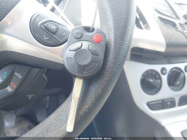 2013 Ford Focus Se მანქანა იყიდება აუქციონზე, vin: 1FADP3K23DL112833, აუქციონის ნომერი: 45049448