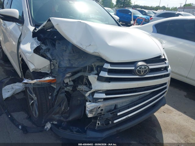 Продаж на аукціоні авто 2018 Toyota Highlander Xle, vin: 5TDKZRFH0JS537059, номер лоту: 45049452