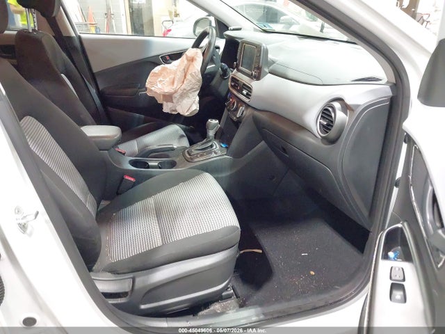 45049606 :رقم المزاد ، KM8K2CAA1MU611855 vin ، 2021 Hyundai Kona Sel مزاد بيع