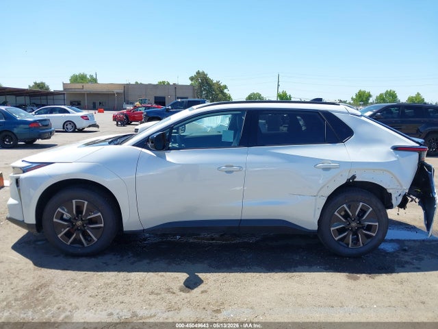 45049643 :رقم المزاد ، JTMBFAEB5TA005409 vin ، 2026 Toyota Bz Xle مزاد بيع