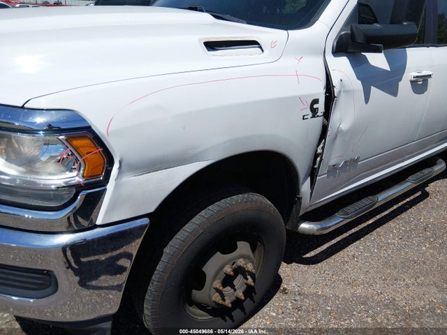 45049686 :رقم المزاد ، 3C63RRHL4KG612309 vin ، 2019 Ram 3500 Big Horn  4x4 8' Box مزاد بيع