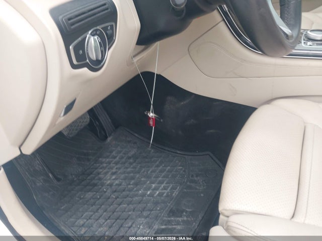 45049714 :رقم المزاد ، WDC0G4JB7HV011122 vin ، 2017 Mercedes-benz Glc 300 مزاد بيع