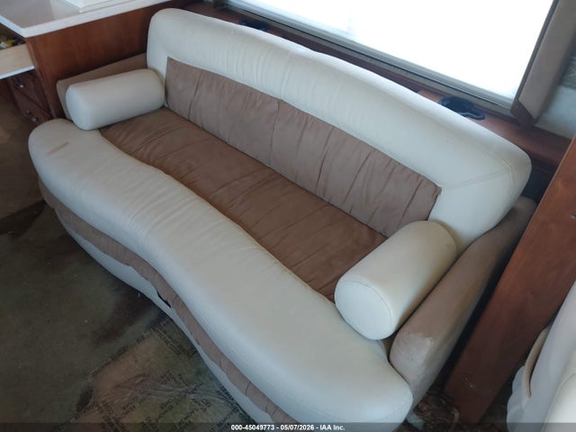 2003 Freightliner Chassis X Line Motor Home მანქანა იყიდება აუქციონზე, vin: 4UZAAHBS13CL78714, აუქციონის ნომერი: 45049773