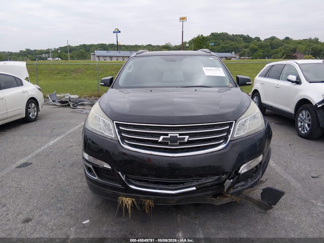45049791 :رقم المزاد ، 1GNKRGKD8HJ260652 vin ، 2017 Chevrolet Traverse 1lt مزاد بيع