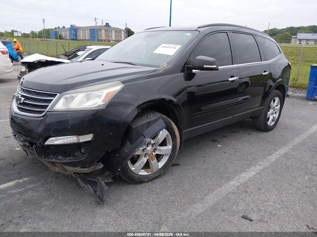 45049791 :رقم المزاد ، 1GNKRGKD8HJ260652 vin ، 2017 Chevrolet Traverse 1lt مزاد بيع