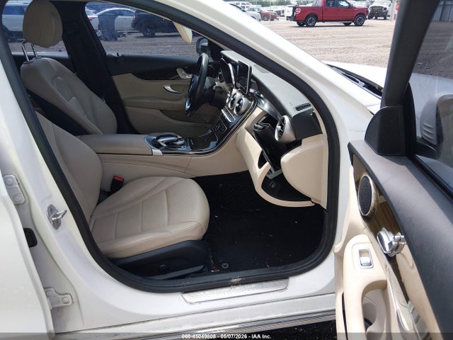 Aukcja sprzedaży 2015 Mercedes-benz C 300 4matic, vin: 55SWF4KB4FU053744, numer aukcji: 45049808
