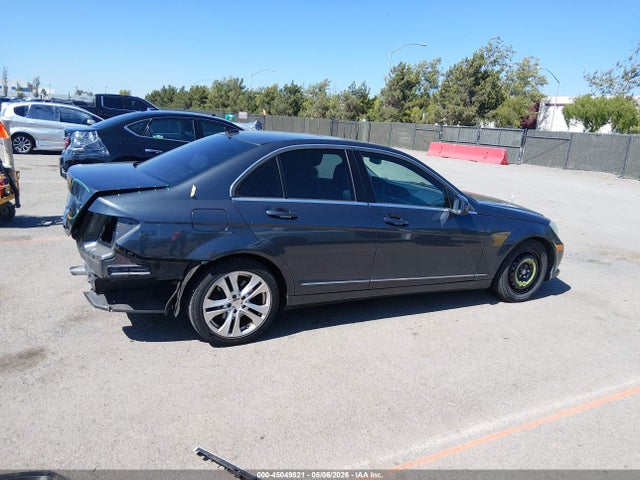 Продажа на аукционе авто 2013 Mercedes-benz C 250 Luxury, vin: WDDGF4HB2DA774413, номер лота: 45049821