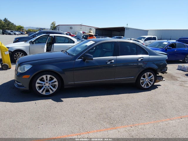 Продажа на аукционе авто 2013 Mercedes-benz C 250 Luxury, vin: WDDGF4HB2DA774413, номер лота: 45049821