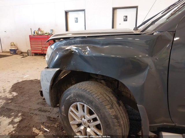 45049863 :رقم المزاد ، 5N1AN0NW5FN662828 vin ، 2015 Nissan Xterra Pro-4x/s/x مزاد بيع